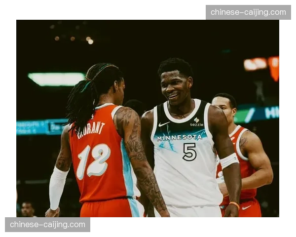 爱德华兹41分6板5断攻防一体 森林狼逆转灰熊豪取四连胜